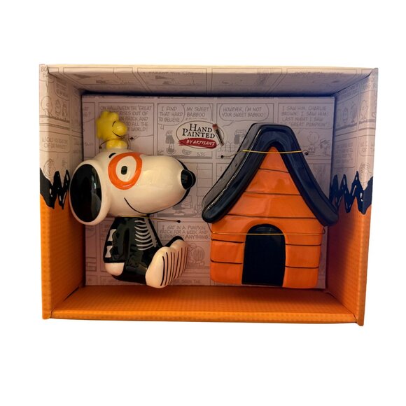 Peanuts Halloween Snoopy & Woodstock Spooky Dog House Salt & Pepper Shaker Set‎ - Picture 2 of 7